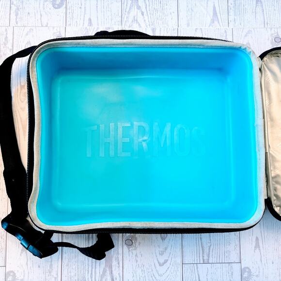 Thermos Insulated Lunch Bag – Black & Grey-square - Picture 9 of 12